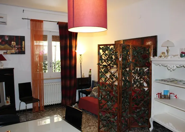 Flower 招待所 特拉尼